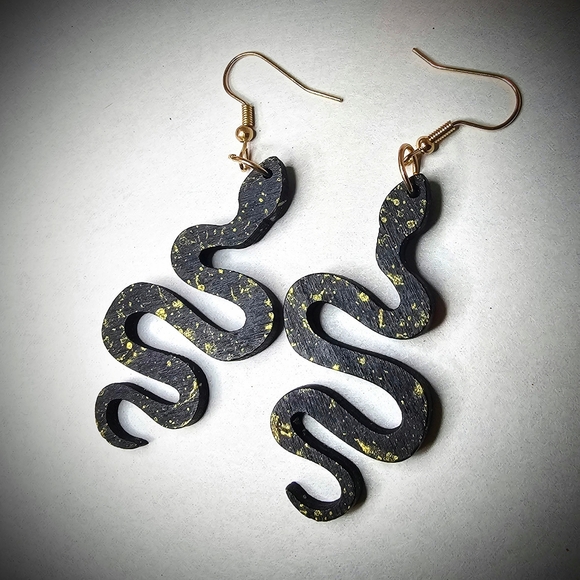 🌷5 For $15🌷 Wooden Black & Gold Flecked Snake Hook & Dangle Earrings - Picture 2 of 3